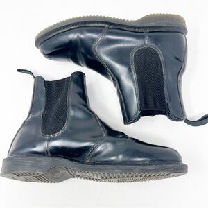 DOC MARTENS BLACK LEATHER PULL ON ANKLE CHELSEA BOOTS WOMENS SZ 7